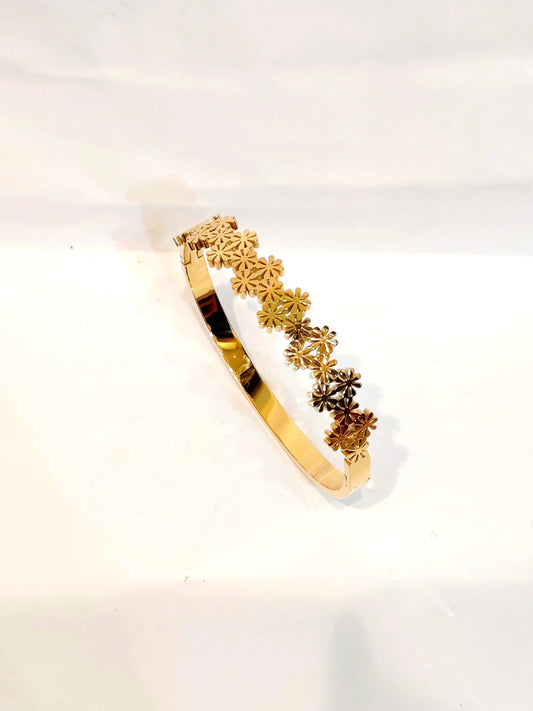 Golden Daisy Cluster Anti-Tarnish Bangle